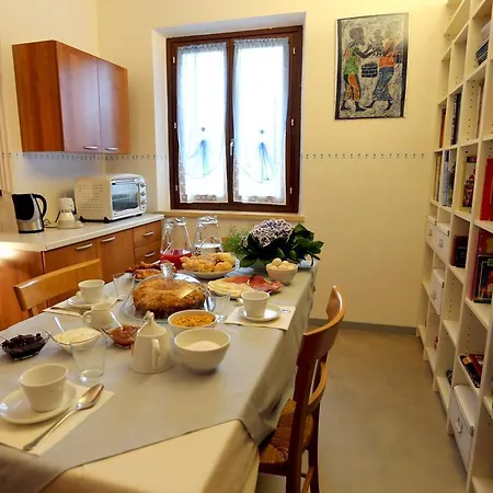 Nocleg ze śniadaniem L'upupa 3*